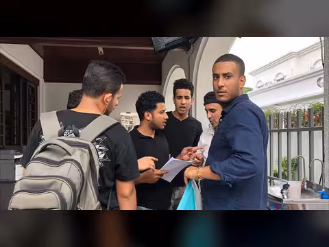 اللاجئون اليمنيون بماليزيا.. أزمة العمل والإقامة الآمنة